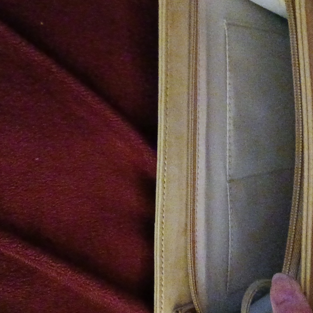 Cross Body Bag/Clutch Gold - Picture 4 of 9